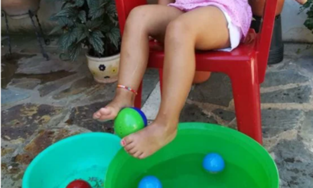 10 Water sensory play ideas for toddlers to do this summer - Kid